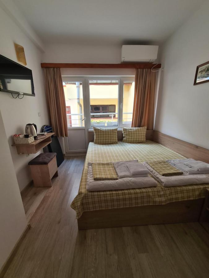 נסבר Guest Rooms Kostovi מראה חיצוני תמונה