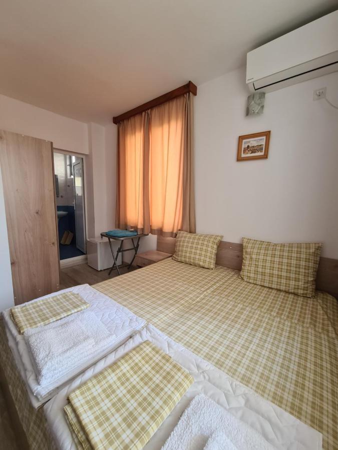 נסבר Guest Rooms Kostovi מראה חיצוני תמונה