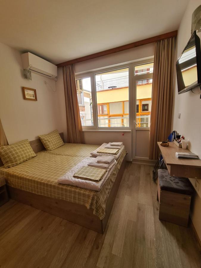 נסבר Guest Rooms Kostovi מראה חיצוני תמונה