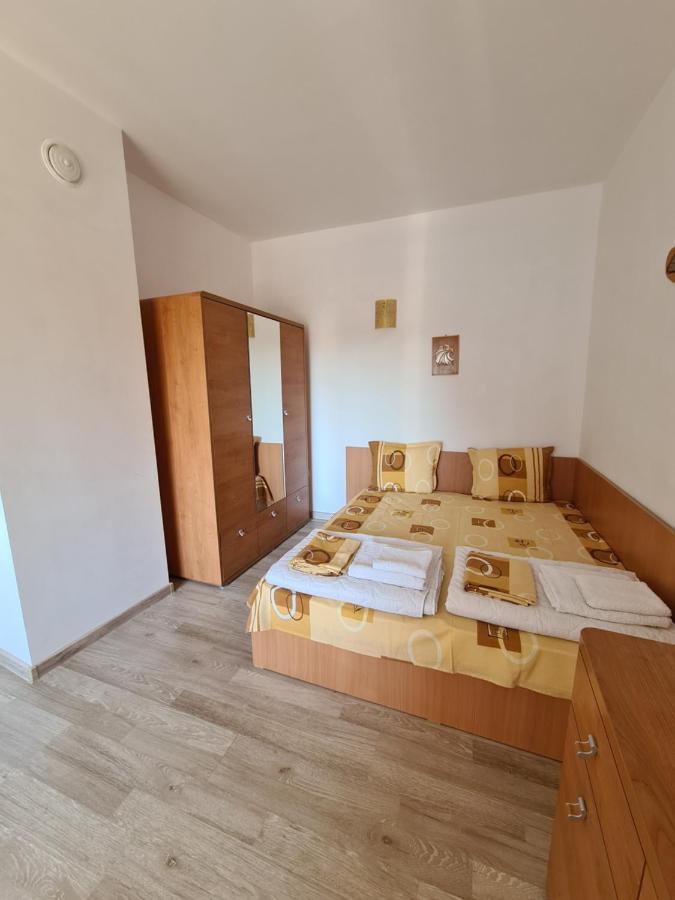 נסבר Guest Rooms Kostovi מראה חיצוני תמונה