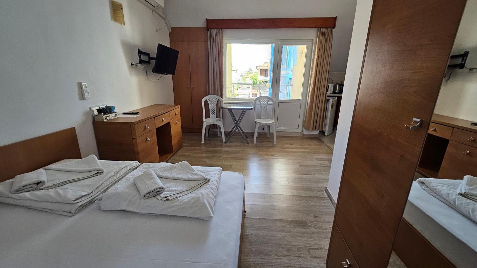 נסבר Guest Rooms Kostovi מראה חיצוני תמונה