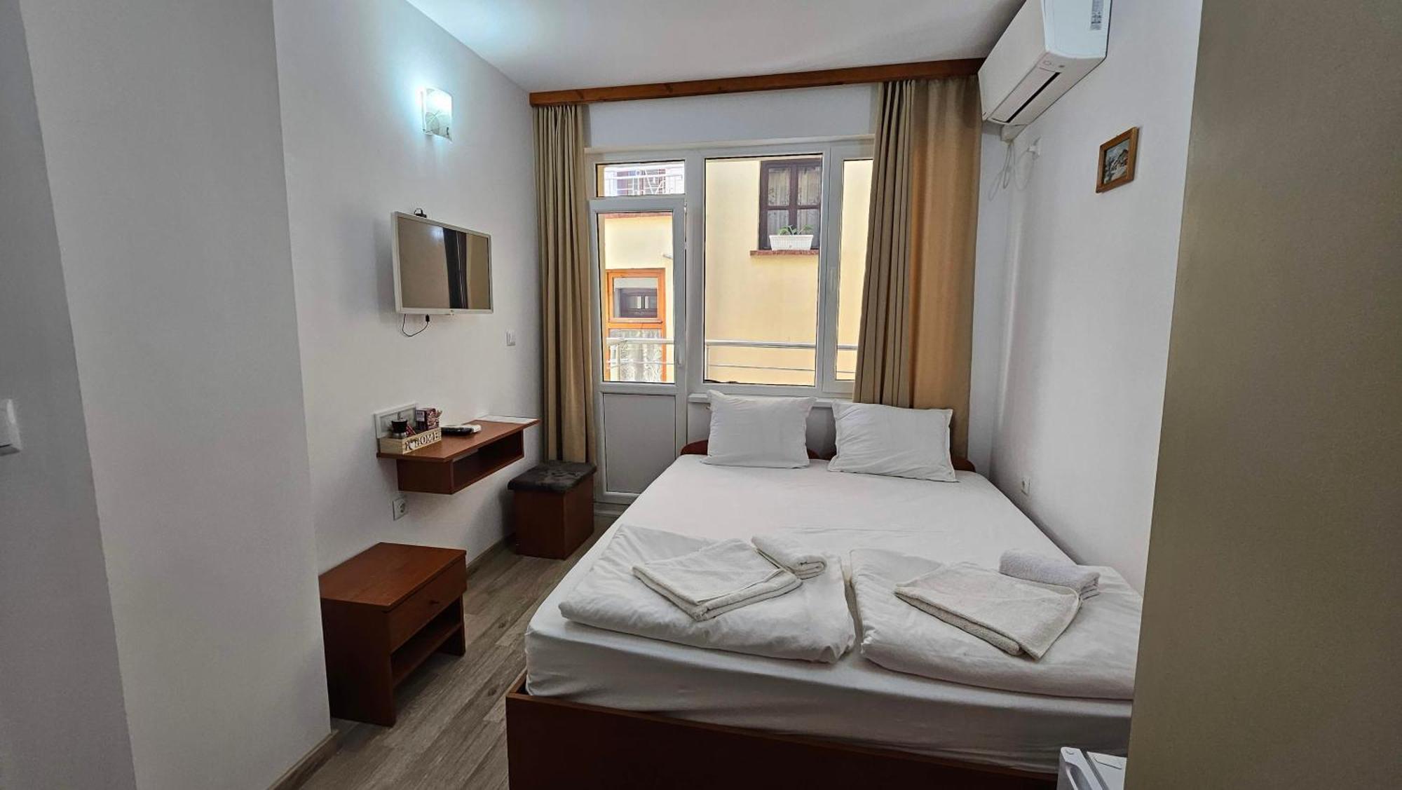 נסבר Guest Rooms Kostovi מראה חיצוני תמונה
