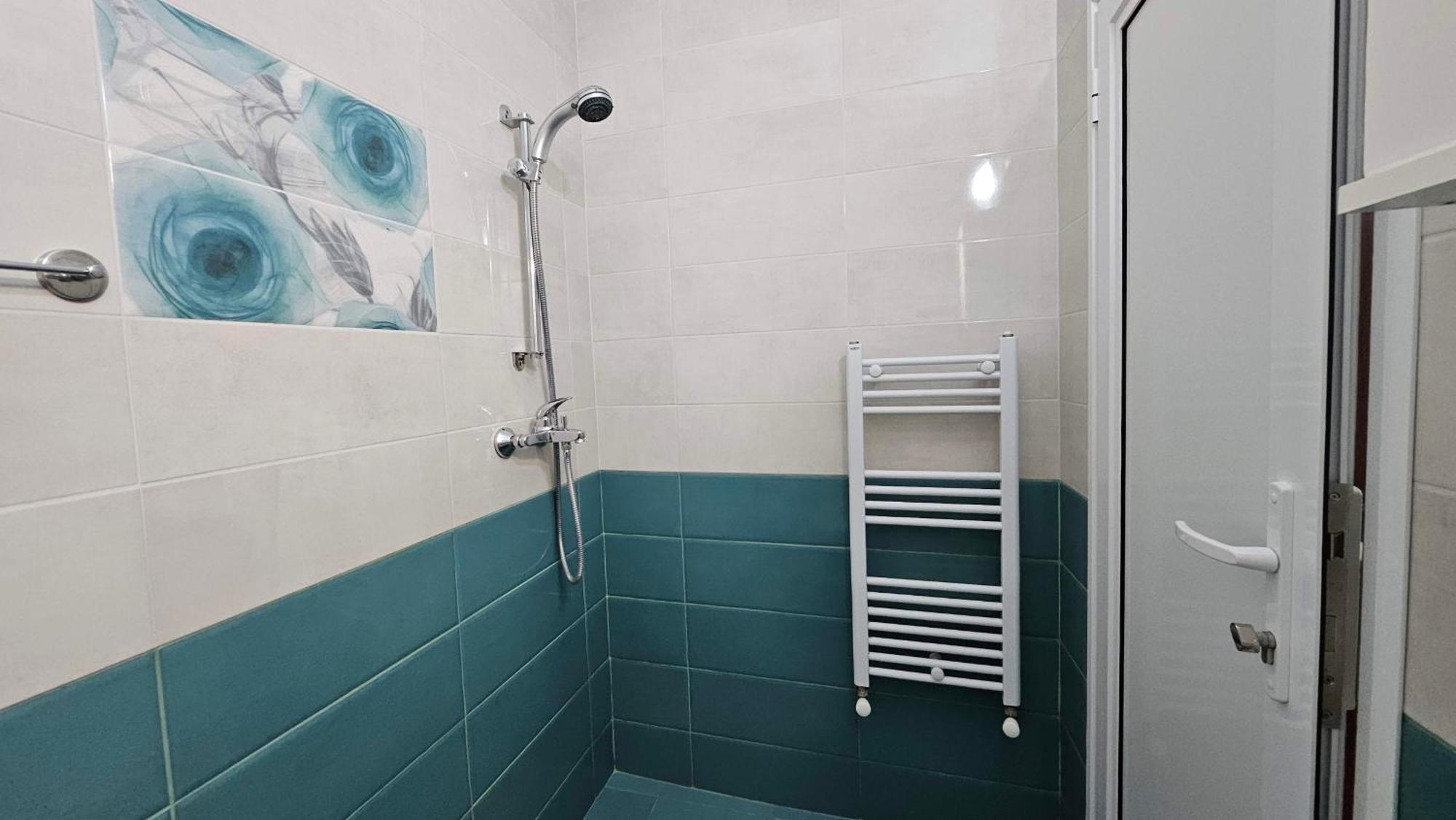 נסבר Guest Rooms Kostovi מראה חיצוני תמונה